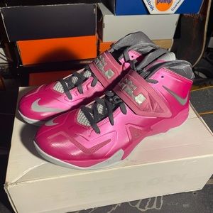 Nike LeBron Vii Solider